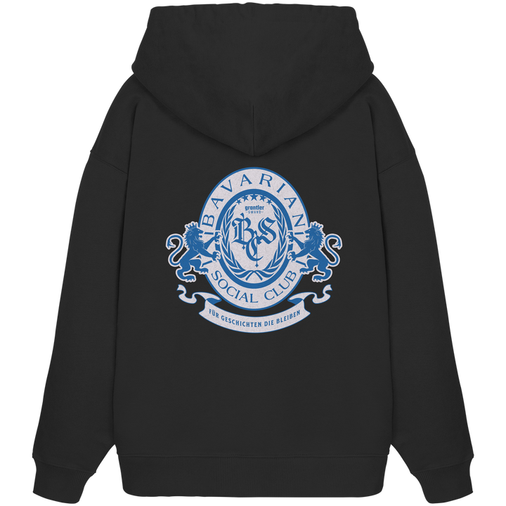 schwarzer Oversize Hoodie mit großem blauen Bavarian Social Club Wappen auf dem Rücken, Lorbeerkranz, Löwen und hochwertigem bayerischen Streetwear-Design.
