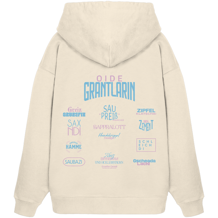 Naturfarbener Oversize Hoodie mit großem Backprint „Oide Grantlarin“ sowie verschiedenen bayerischen Dialektbegriffen wie Sapperlott, Saubazi, Saxndi und Gscheada Lackl von Grantler Gwand.