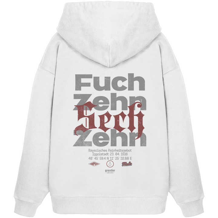 Weißer Oversize Hoodie mit großem typografischen Backprint „Fuchzehn“ und roten Akzenten, inspiriert vom Bayerischen Reinheitsgebot von 1516.