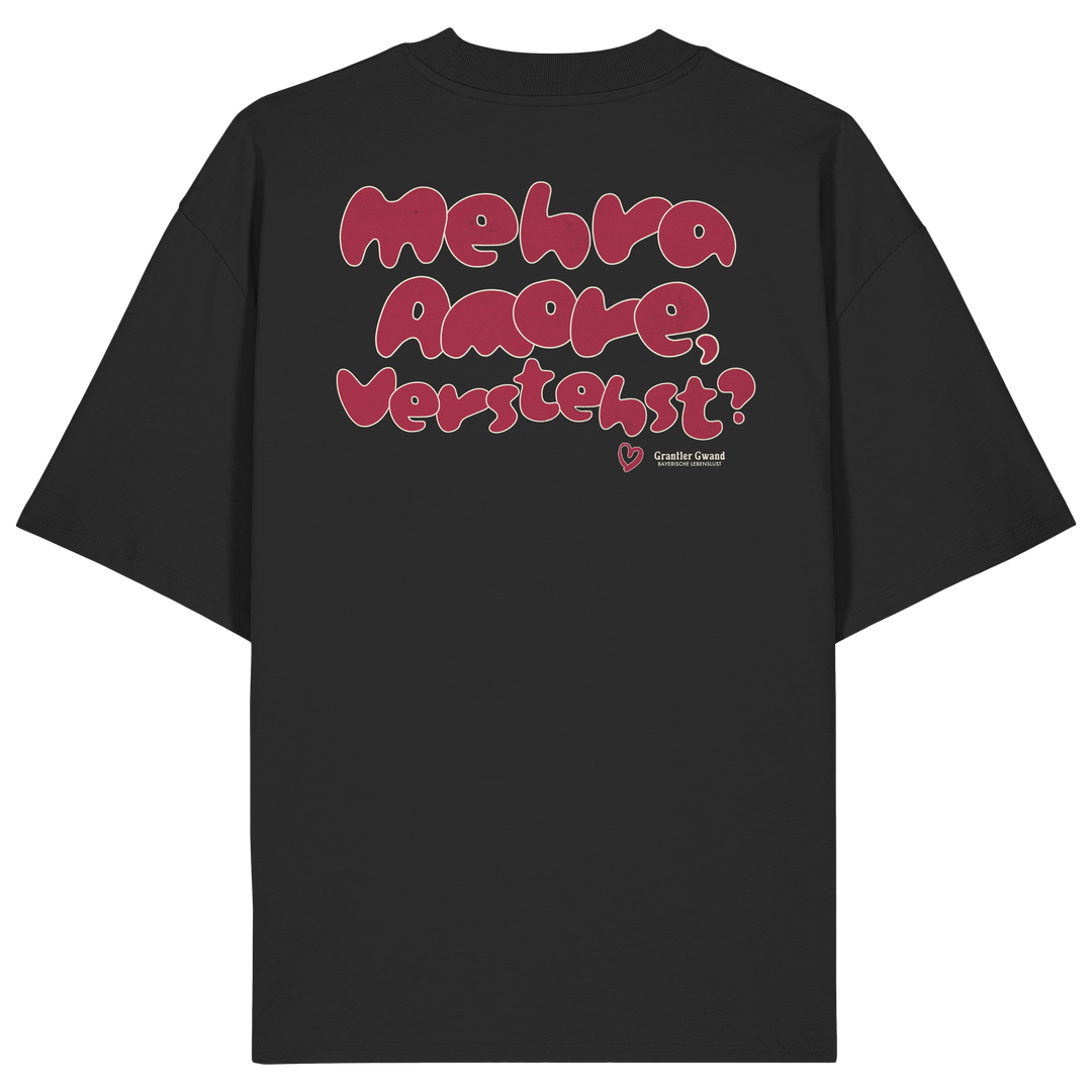 Schwarzes Oversize Shirt mit großem Backprint „Mehra Amore, verstehst?“ in roter Retro-Typografie.