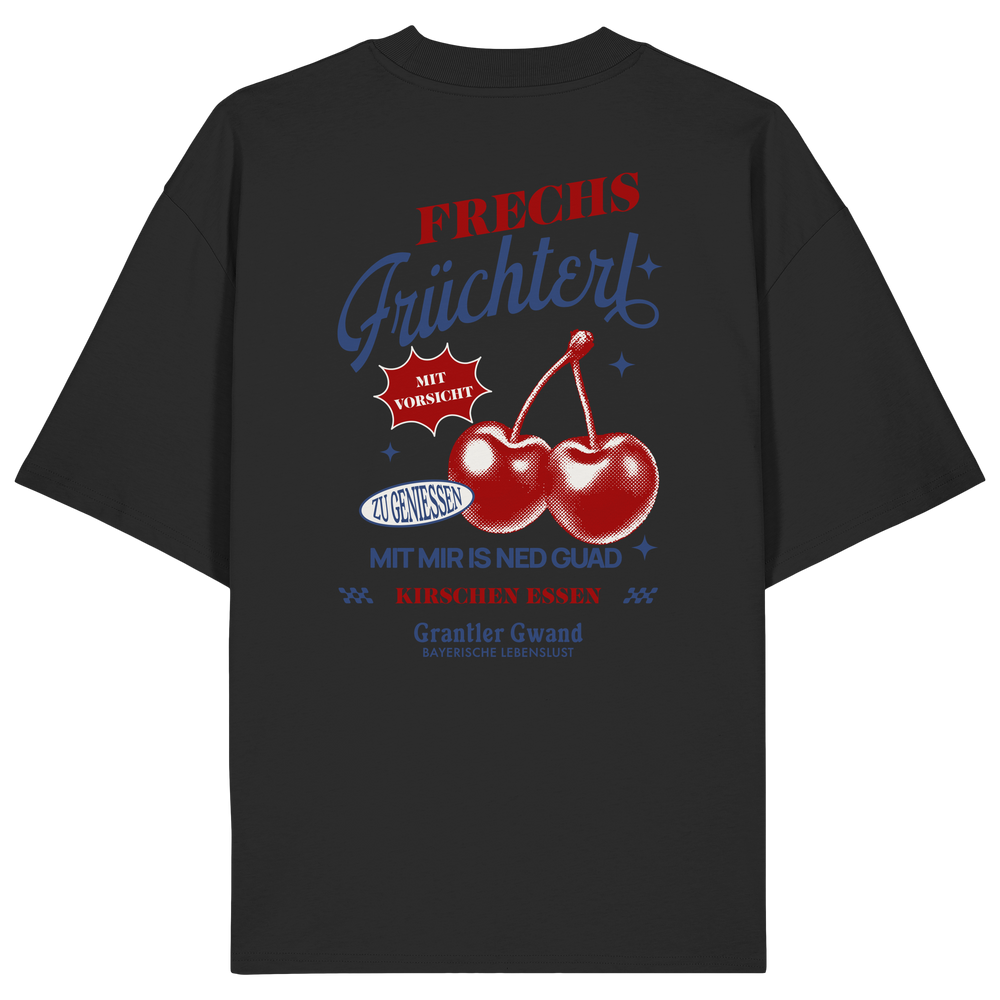 Schwarzes Oversize-T-Shirt mit „Frechs Früchterl“-Backprint und Kirschen-Motiv – bayerische Streetwear von Grantler Gwand im modernen Retro-Look mit typografischem Design.