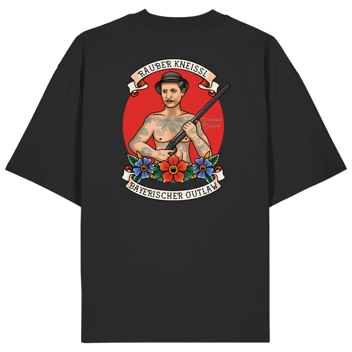Schwarzes Oversize Shirt mit Räuber Kneissl Backprint im Tattoo-Style. Unisex Streetwear T-Shirt aus 100 % Bio-Baumwolle mit bayerischem Motiv und großem Rückenprint. Designed und bedruckt in Bayern von Grantler Gwand.