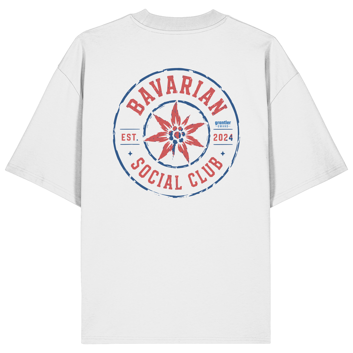 Weißes Oversize T-Shirt mit großem roten und blauen „Bavarian Social Club“-Backprint und Edelweiß im Vintage-Streetwear-Design.