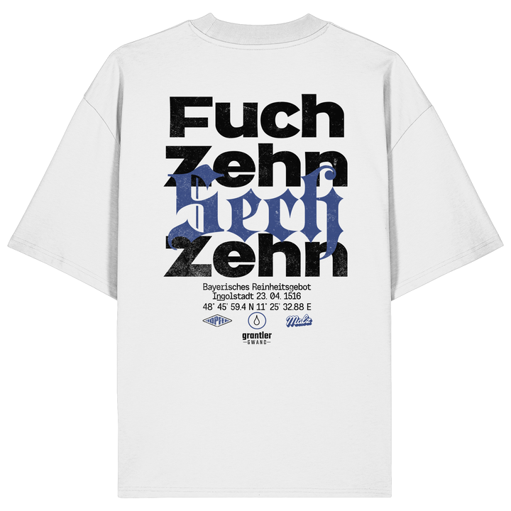 Weißes Oversize T-Shirt mit großem „Fuchzehn Sechzehn“-Backprint in Schwarz und Blau, inspiriert vom Bayerischen Reinheitsgebot von 1516.