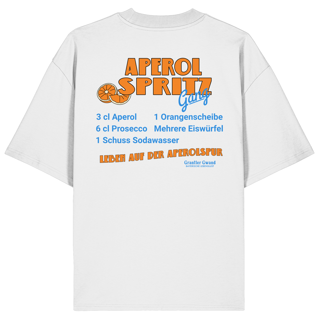 Weißes Oversize T-Shirt mit großem Aperol Spritz Gang Backprint im Retro-Design mit Cocktail-Rezept. Hochwertiges Heavy Premium-Shirt für Sommer, Biergarten, Festival, Urlaub und moderne Streetwear. Designed und bedruckt in Bayern von Grantler Gwand.
