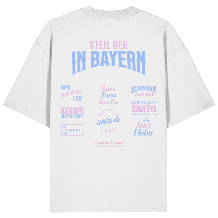 Weißes Oversize T-Shirt mit großem Backprint aus mehreren bayerischen Dialektsprüchen im modernen Typografie-Design von Grantler Gwand.
