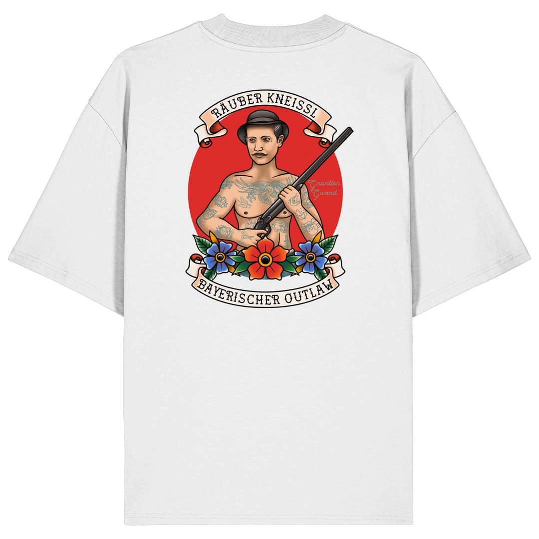 Weißes Oversize Shirt mit Räuber Kneissl Backprint im Tattoo-Style. Unisex Streetwear T-Shirt aus 100 % Bio-Baumwolle mit bayerischem Motiv und großem Rückenprint. Designed und bedruckt in Bayern von Grantler Gwand.