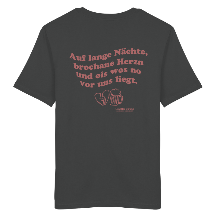 Anthracites Unisex Shirt mit rotem Rückendruck „auf lange Nächte“ im Vintage-Look von Grantler Gwand aus hochwertiger Bio-Baumwolle.