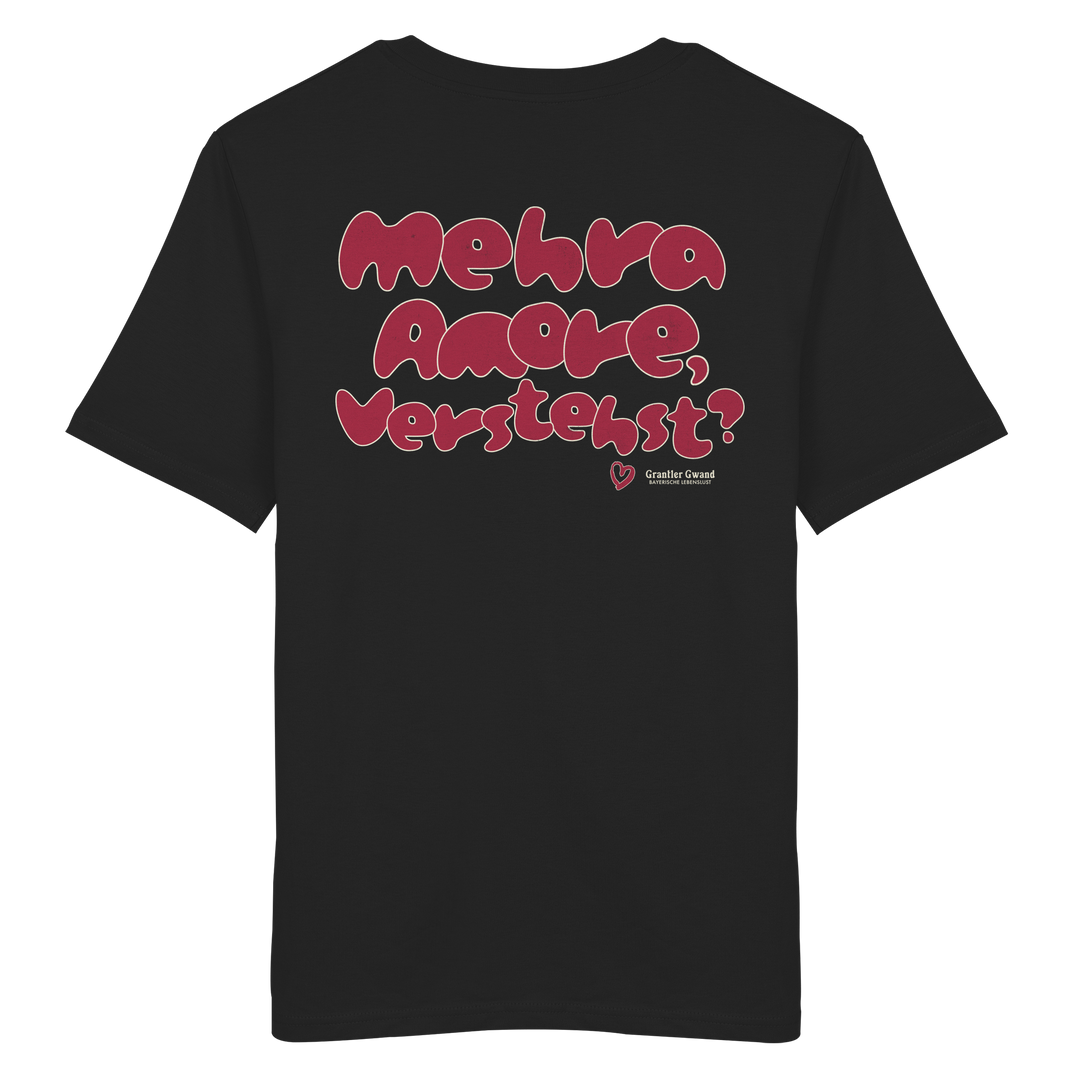 Schwarzes Shirt mit großem Backprint „Mehra Amore, verstehst?“ in roter Retro-Typografie.