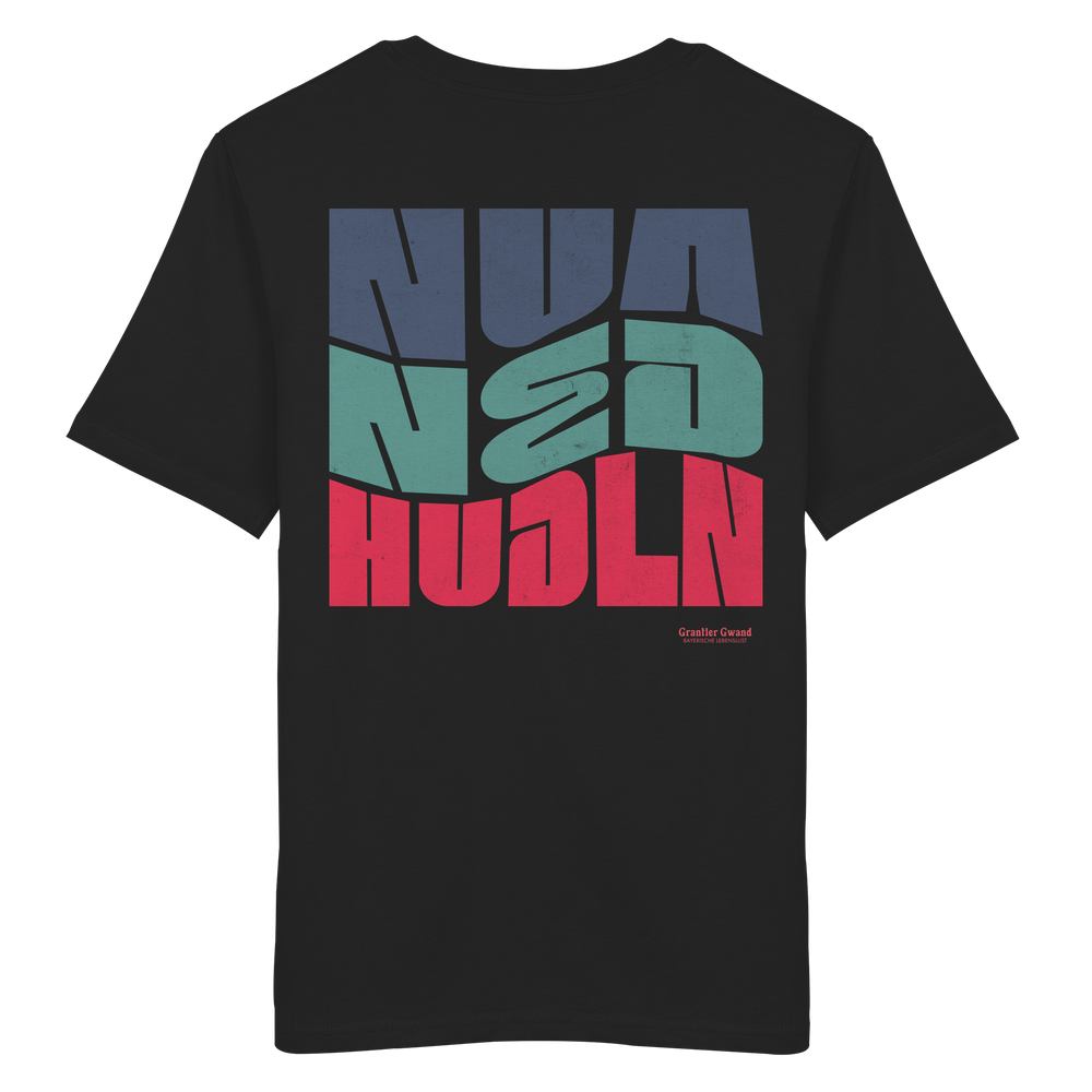 Schwarzes Shirt mit großem Backprint „Nua Ned Hudln“ im modernen Retro-Typografie-Design von Grantler Gwand.