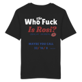 Schwarzes Shirt mit großem Backprint "Who the Fuck Is Rosi?", "Obacht Skandal" und bayerischem Streetwear-Design von Grantler Gwand.