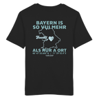 Schwarzes Unisex T-Shirt von Grantler Gwand mit grünem Backprint „Bayern is so vui mehr als nur a Ort“ und Bayern-Silhouette – bayerisches Streetwear T-Shirt aus Baumwolle.