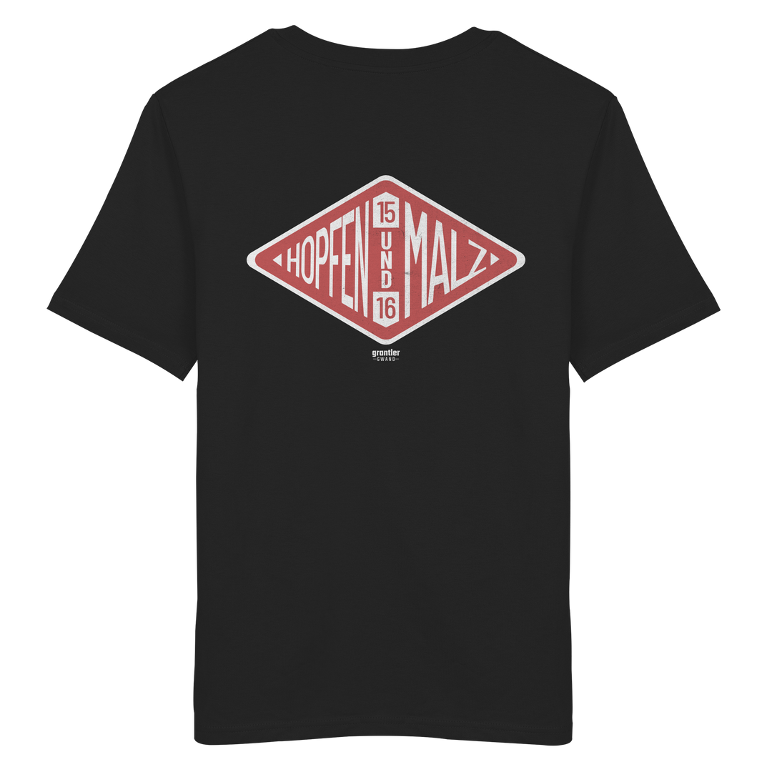 Schwarzes T-Shirt mit großem roten Rauten-Backprint und dem Schriftzug „Hopfen und Malz 1516“ im Vintage-Design.