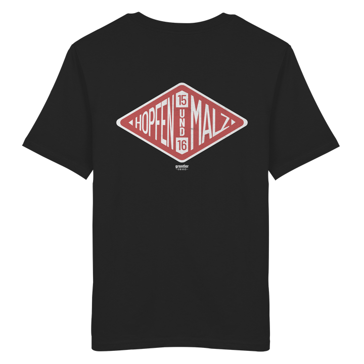 Schwarzes T-Shirt mit großem roten Rauten-Backprint und dem Schriftzug „Hopfen und Malz 1516“ im Vintage-Design.