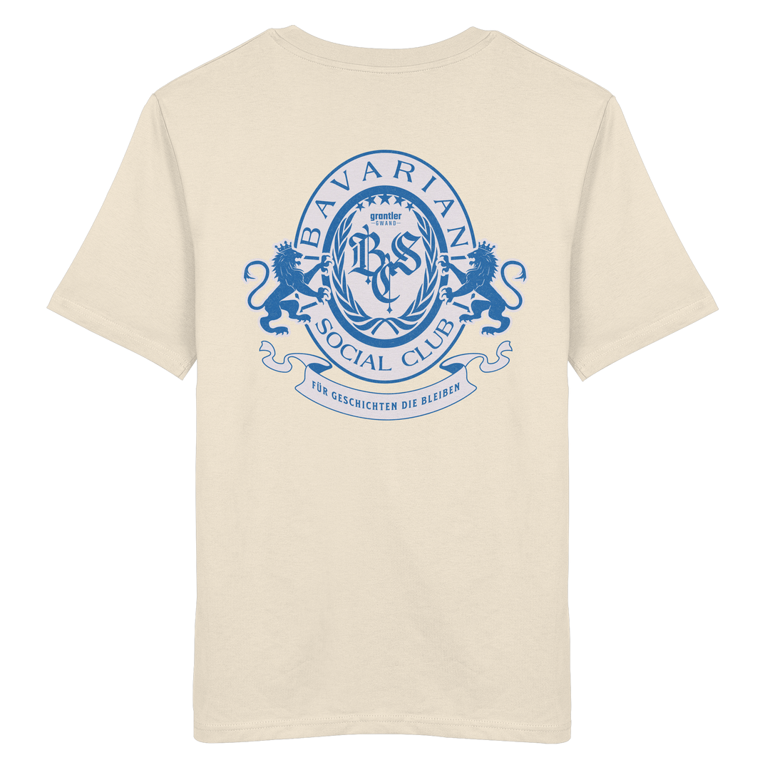 naturfarbenes T-Shirt mit großem blauen Bavarian Social Club Wappen auf dem Rücken, Lorbeerkranz, Löwen und hochwertigem bayerischen Streetwear-Design.