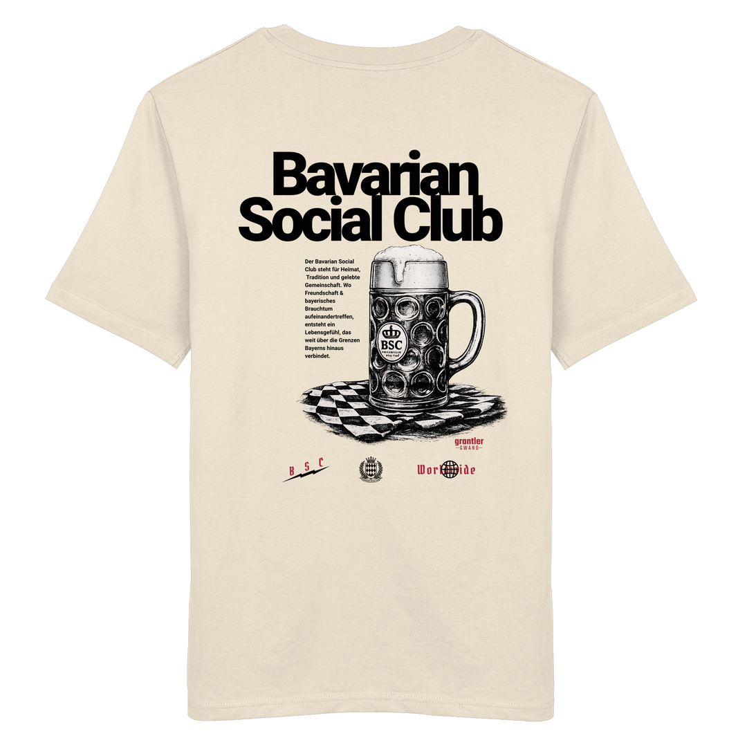 Naturfarbenes T-Shirt mit großem Bavarian Social Club Backprint, historischem Maßkrug-Motiv und modernem bayerischen Streetwear-Design.