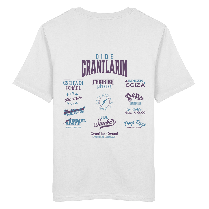 Weißes Shirt mit großem Backprint „Oide Grantlarin“ und verschiedenen bayerischen Dialektbegriffen wie Gschwoi Schädl, Freibier Låtschn, Brezn Soiza, Oida Saubär und Dorf Depp von Grantler Gwand.