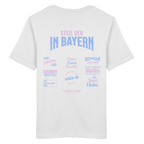 Weißes T-Shirt mit großem Backprint aus mehreren bayerischen Dialektsprüchen im modernen Typografie-Design von Grantler Gwand.
