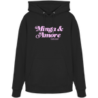 Schwarzer Unisex Hoodie mit rosa Frontprint „Minga & Amore“ im Retro-Schriftzug – moderner Bayern Hoodie mit italienischem Flair von Grantler Gwand.