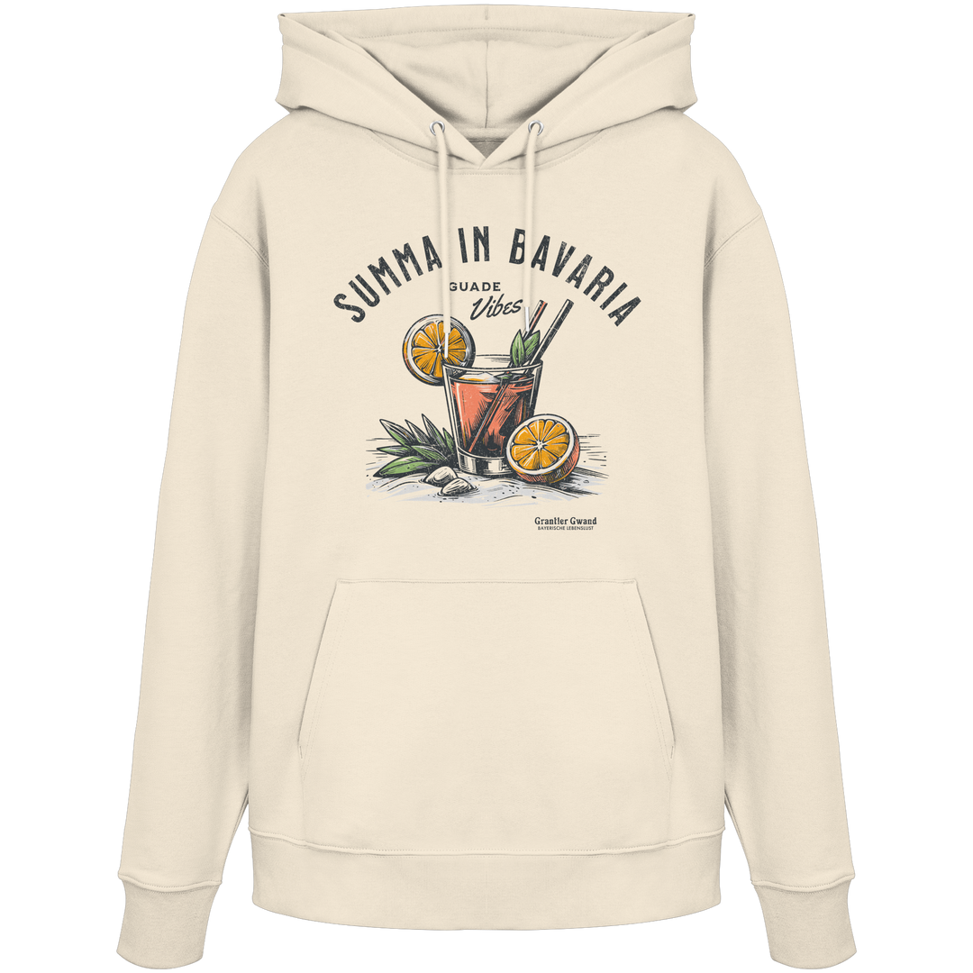 Naturfarbener Hoodie mit Frontprint „Summa in Bavaria – Guade Vibes“ und sommerlichem Cocktail-Motiv im Vintage-Stil.