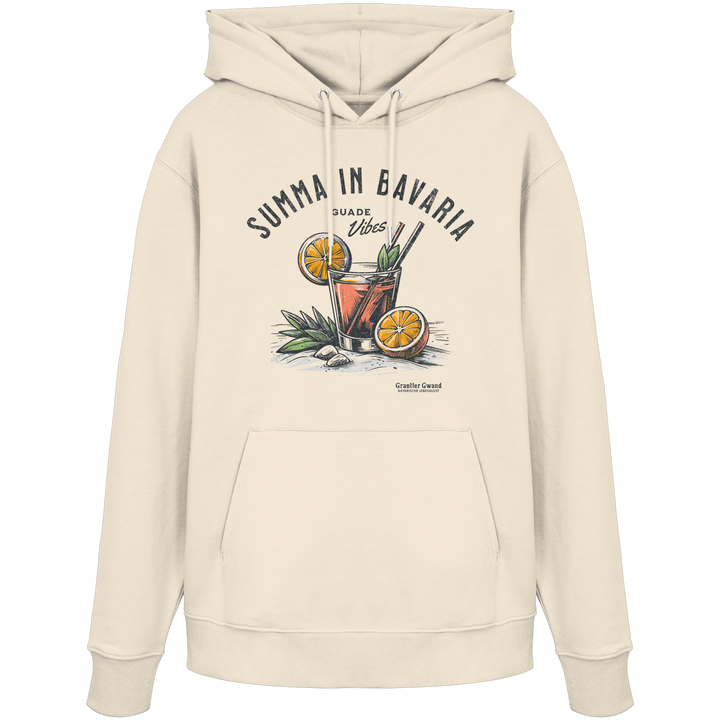 Naturfarbener Hoodie mit Frontprint „Summa in Bavaria – Guade Vibes“ und sommerlichem Cocktail-Motiv im Vintage-Stil.