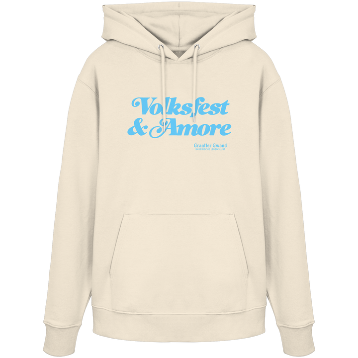 Beiger Unisex-Hoodie mit blauem Frontprint „Volksfest &amp; Amore“. Modernes bayerisches Streetwear-Design für Volksfest, Biergarten und Freizeit. Hochwertiger Premium-Hoodie für Damen und Herren, designed und bedruckt in Bayern von Grantler Gwand.