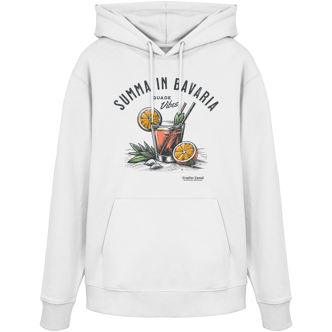Weißer Hoodie mit Frontprint „Summa in Bavaria – Guade Vibes“ und sommerlichem Cocktail-Motiv im Vintage-Stil.