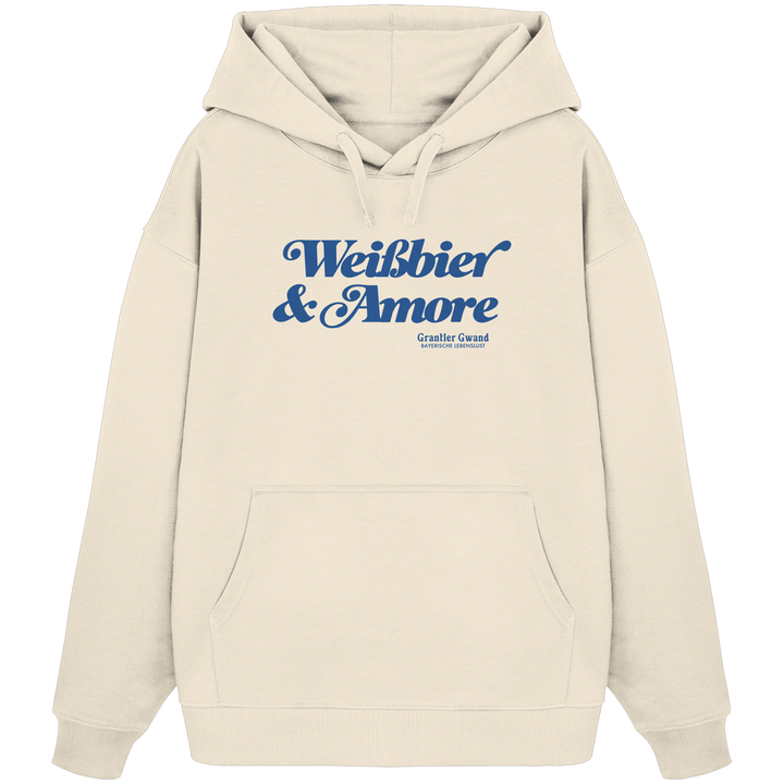 Beiger Oversize-Hoodie mit blauem Frontprint „Weißbier &amp; Amore“. Moderner Unisex-Hoodie mit bayerischem Statement für Biergarten, Volksfest und Alltag. Extra schwerer Premium-Hoodie, designed und bedruckt in Bayern von Grantler Gwand.