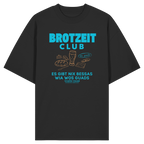 Schwarzes Oversize T-Shirt von Grantler Gwand mit grünem Frontprint „Brotzeit Club“ und handgezeichneten Brotzeit-Motiven – bayerisches Streetwear Shirt aus Bio-Baumwolle.