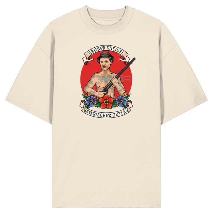 Beiges Räuber Kneissl Oversize Shirt mit markantem Frontprint im Tattoo-Style. Relaxed Fit Unisex Streetwear T-Shirt aus 100 % Bio-Baumwolle mit bayerischem Motiv. Designed und bedruckt in Bayern von Grantler Gwand.