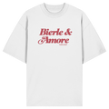 Weißes Oversize-T-Shirt in Bio Qualität mit rotem „Bierle & Amore“-Frontprint – bayerische Streetwear von Grantler Gwand im modernen, minimalistischen Look.