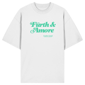 Weißes Oversize Shirt mit grünem „Fürth & Amore“-Frontprint – bayerische Streetwear von Grantler Gwand im modernen, minimalistischen Look.