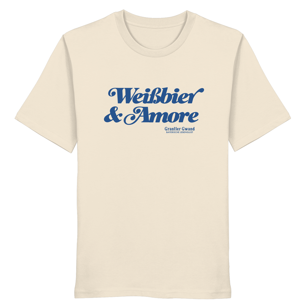 Beiges Unisex T-Shirt mit blauem Frontprint „Weißbier &amp; Amore“. Modernes bayerisches Streetwear-Shirt für Biergarten, Volksfest und Alltag. Hochwertige Baumwolle, designed und bedruckt in Bayern von Grantler Gwand.
