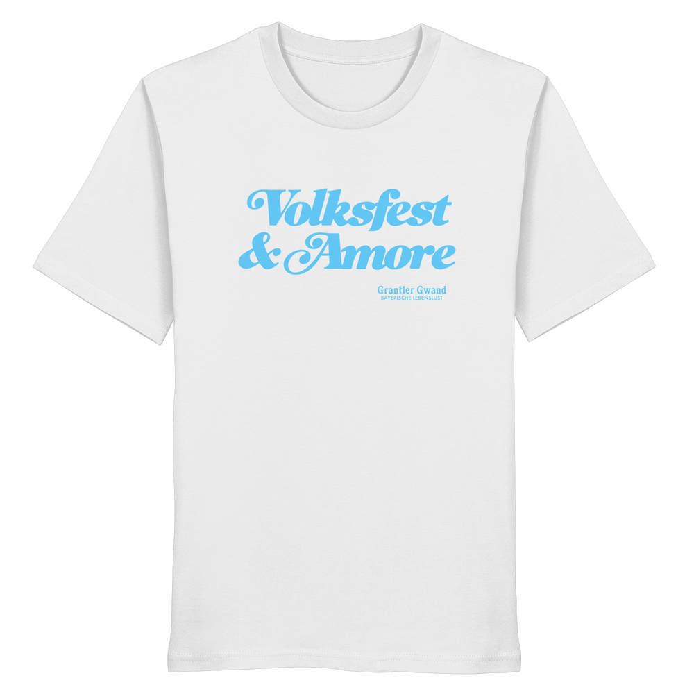 Weißes Unisex T-Shirt mit blauem Frontprint „Volksfest & Amore“. Hochwertiges Streetwear-Shirt aus 100 % ringgesponnener Baumwolle für Volksfest, Biergarten und Alltag. Modernes bayerisches Design von Grantler Gwand – designed und bedruckt in Bayern.
