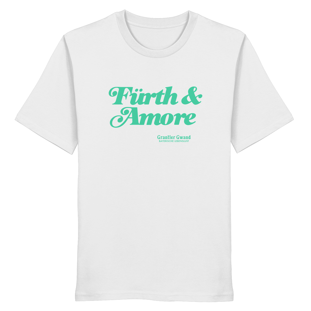 Weißes Unisex T-Shirt mit grünem „Fürth & Amore“-Frontprint – bayerische Streetwear von Grantler Gwand im modernen, minimalistischen Look.