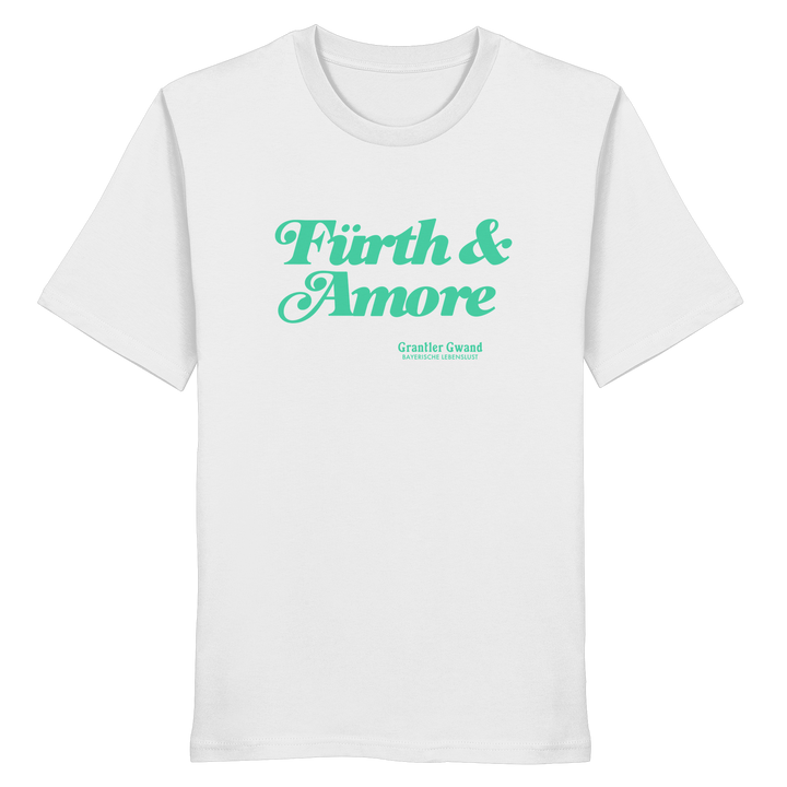 Weißes Unisex T-Shirt mit grünem „Fürth &amp; Amore“-Frontprint – bayerische Streetwear von Grantler Gwand im modernen, minimalistischen Look.